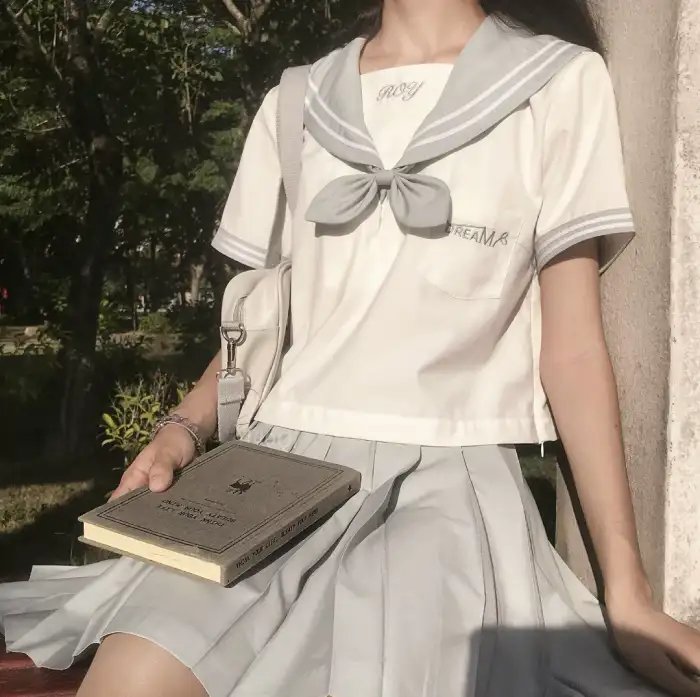 她的城